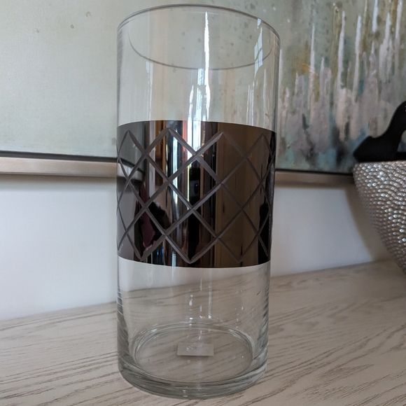 Etched Glass Vase - Picture 5 of 7